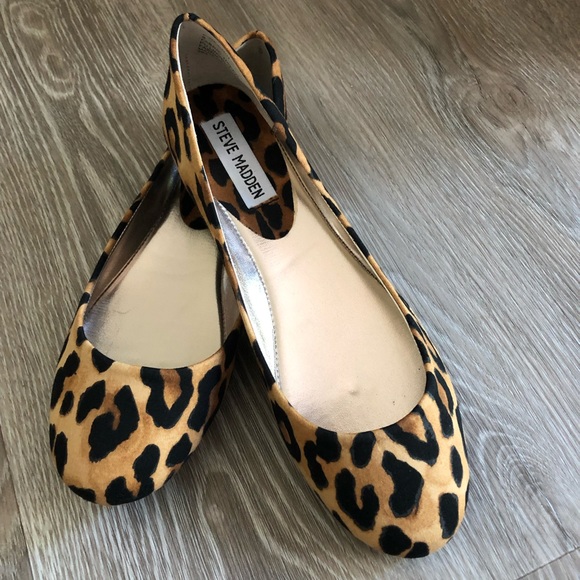 Steve Madden Shoes - STEVE MADDEN Leopard Print Flats Size 8